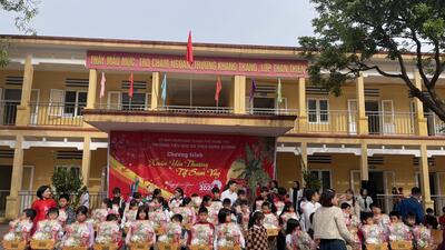 Trường Tiểu học &THCS Hùng Cường tổ chức chương trình Tết vì bạn nghèo